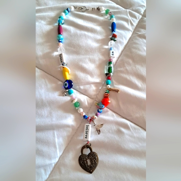 HANDMADE Colorful Beaded Necklace with Heart Pendant - Picture 1 of 8